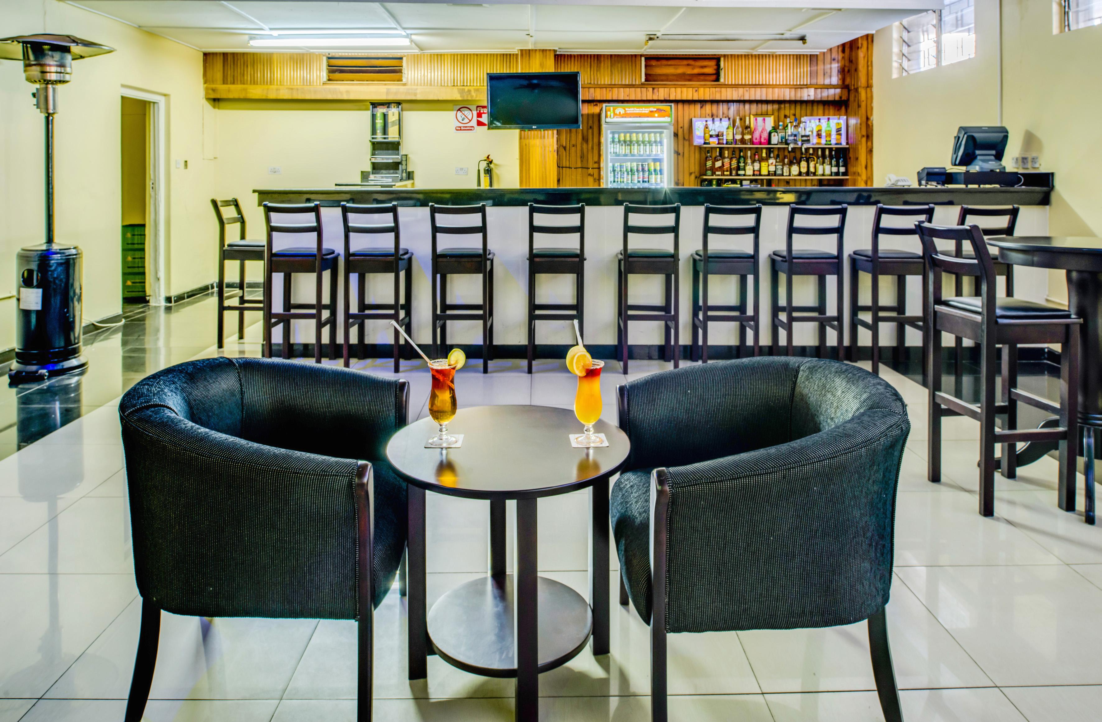 New Ambassador Hotel Harare Esterno foto