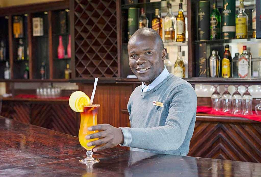 New Ambassador Hotel Harare Ristorante foto
