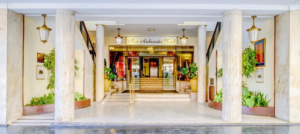 New Ambassador Hotel Harare Esterno foto